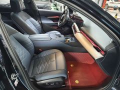 BMW 5 Series 530Li Luxury Edition Premium Package - ფოტო 11