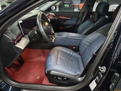 BMW 5 Series 530Li Luxury Edition Premium Package - ფოტო 4