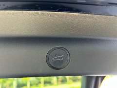 Tesla Model Y Rear-Wheel Drive - ფოტო 11