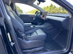 Tesla Model Y Rear-Wheel Drive - ფოტო 9