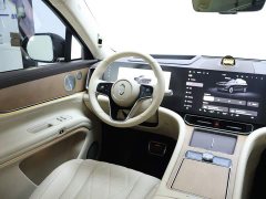 AITO M9 Extended Range Ultra 42kWh 6-Seater - ფოტო 14