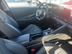 Hyundai Elantra 2022 1.5L CVT Luxury - ფოტო 10