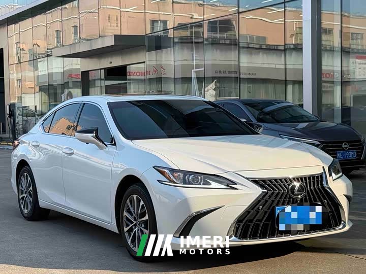 Lexus ES 200 Excellence Edition