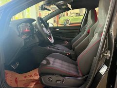 Volkswagen Golf GTI 2023 380TSI DSG GTI - ფოტო 6