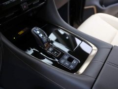 Toyota Vellfire Crown Hybrid 2.5L Executive Premier Edition - ფოტო 15