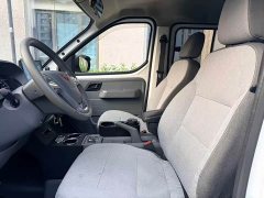 Wuling Yangguang 300km Comfort Passenger Van 60kW - ფოტო 5