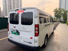 Wuling Yangguang 300km Comfort Passenger Van 60kW - ფოტო 7