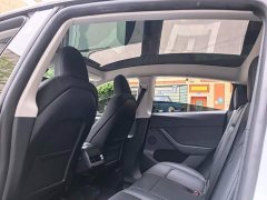 Tesla Model Y Rear-Wheel Drive - ფოტო 14