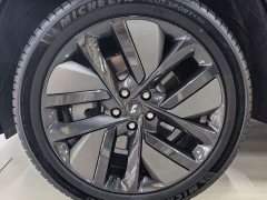 Li Auto L9 2024 Ultra - ფოტო 13