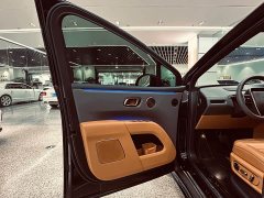 Li Auto i8 Four-Wheel Drive High Performance - ფოტო 9