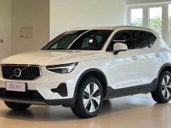 Volvo XC40 B3 Smart Remote Luxury Edition - ფოტო 1