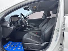 Hyundai Elantra 1.5L CVT Luxury - ფოტო 10