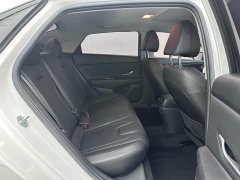 Hyundai Elantra 1.5L CVT Luxury - ფოტო 13