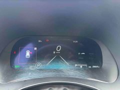 Toyota Crown Venza 2.5L HEV AWD Premium - ფოტო 10