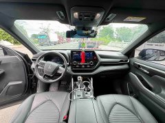 Toyota Crown Venza 2.5L HEV AWD Premium - ფოტო 9
