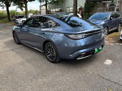 BYD Seal Glory Edition DM-i 1.5L 121km Luxury - ფოტო 9