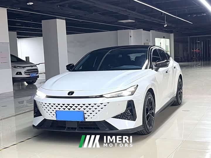 Changan UNI-V 1.5T Premium - ავტომობილი ჩინეთიდან