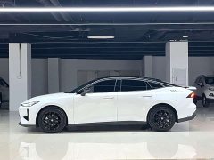 Changan UNI-V 1.5T Premium - ფოტო 4