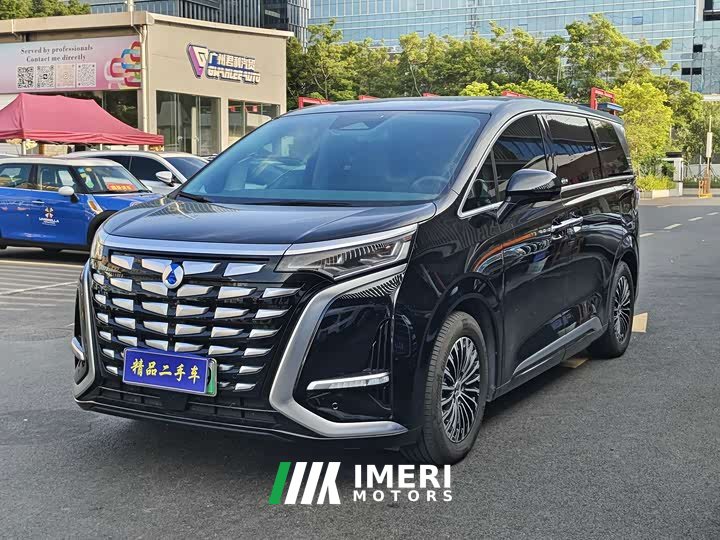 Denza D9 DM-i 945 Executive Edition - ავტომობილი ჩინეთიდან