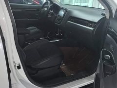 Mitsubishi Outlander 2021 2.4L AWD Radiance Edition 5-Seater - ფოტო 8
