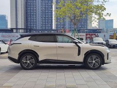 Lynk & Co Geely Lynk & Co 08 EM-P 220km AWD Performance Halo - фото 3