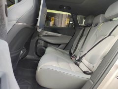 Lynk & Co Geely Lynk & Co 08 EM-P 220km AWD Performance Halo - фото 7