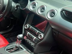 Ford Mustang 2.3T EcoBoost Black Obsidian Special Edition - ფოტო 11