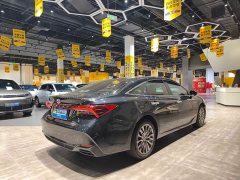 Toyota Avalon Hybrid 2.5L XLE Premium - ფოტო 5