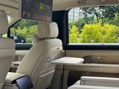 NIO ES8 Six-Seat Executive Signature Edition - ფოტო 11