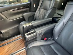 Toyota Vellfire 2020 Dual Engine 2.5L HV Luxury - ფოტო 5