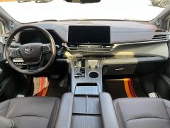Toyota Grevias 2.5L Hybrid Flagship VIP Edition - ფოტო 10
