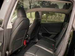 Tesla Model Y Rear-Wheel Drive - ფოტო 5
