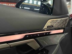 BMW 5 Series 530Li Luxury M Sport Package - ფოტო 12