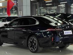 BMW 5 Series 530Li Luxury M Sport Package - ფოტო 4