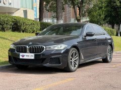 BMW 5 Series 525Li M Sport Package - ფოტო 1