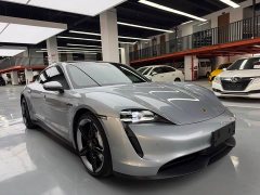 Porsche Taycan 4S - ფოტო 3