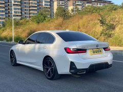 BMW 3 Series 325i M Sport Package - ფოტო 9