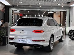 Bentley Bentayga 4.0T V8 - ფოტო 4