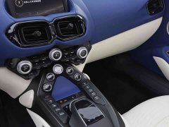 Aston Martin V8 Vantage 4.0T V8 Roadster - ფოტო 11