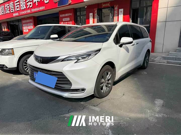 Toyota Sienna 2.5L Hybrid AWD Premium Edition - ავტომობილი ჩინეთიდან