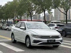 Volkswagen Bora 1.5L Automatic Comfort Limited Edition - ფოტო 3