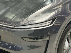 Tesla Model Y Rear-Wheel Drive - ფოტო 13