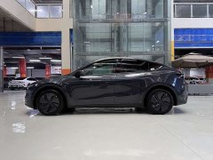 Tesla Model Y Rear-Wheel Drive - ფოტო 4