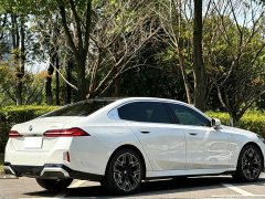 BMW 5 Series 530Li Luxury M Sport Package - ფოტო 7