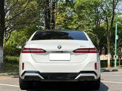 BMW 5 Series 530Li Luxury M Sport Package - ფოტო 8
