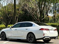 BMW 5 Series 530Li Luxury M Sport Package - ფოტო 9