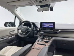 Toyota Sienna 2.5L Hybrid Comfort Edition - ფოტო 20