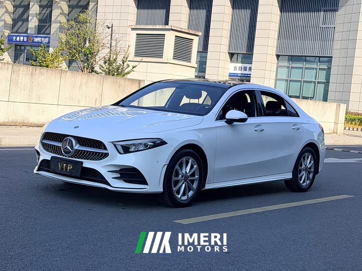 Mercedes-Benz A-Class A 200 L Sport Sedan Fashion Edition