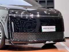 Luxeed Zhiji V9 Ultra - ფოტო 4