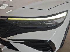 Hyundai Elantra 1.5L CVT Luxury - ფოტო 9